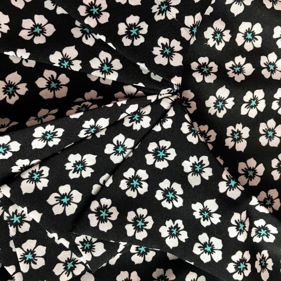 Cute summer fancy patterned dress - Picture 2 of 3